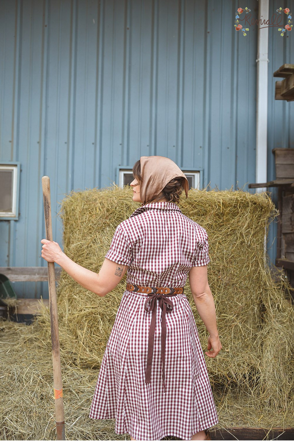 Short Sleeve Chore Dress in Gingham-Large - Image 6