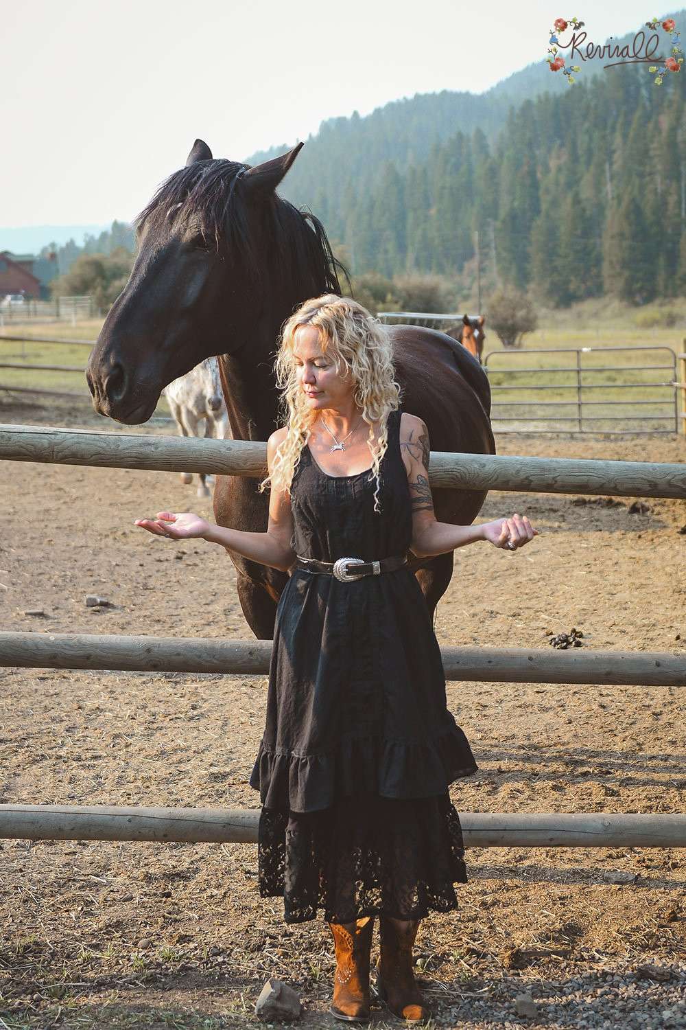 Cotton Lake Dress in Noir - Image 8