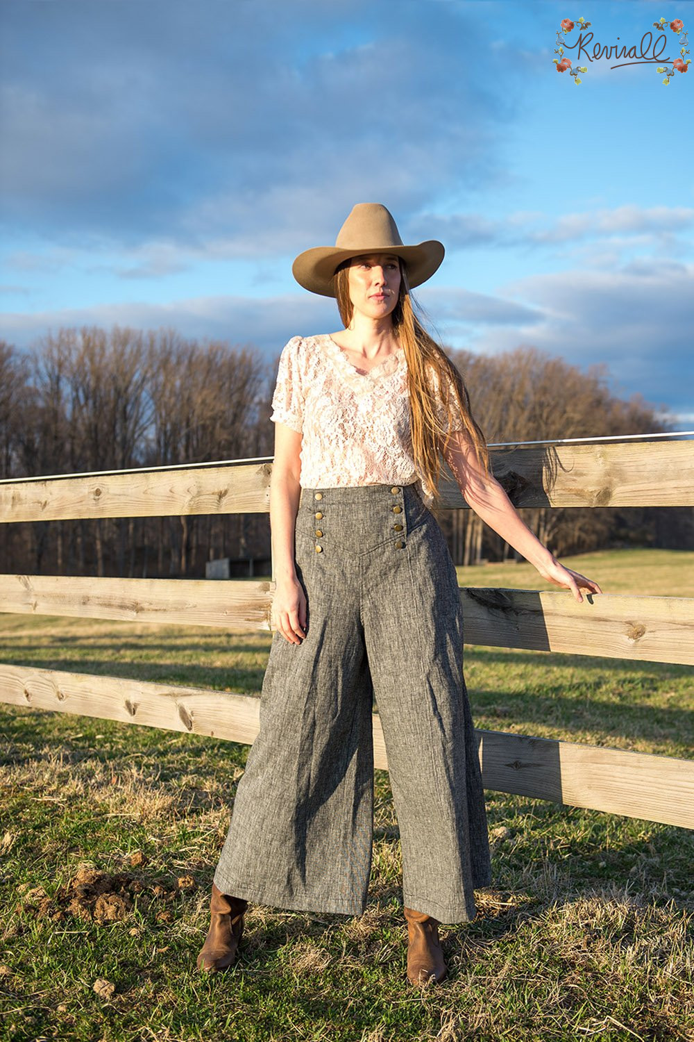 Linen Riding Skirt in Pepper - Small